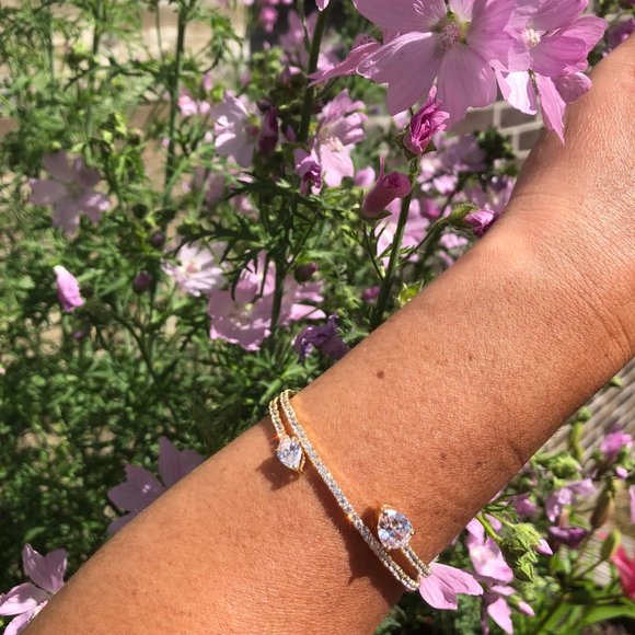 14K Gold Plated Spiral Cuff Bracelet💫 - Picture 2 of 6